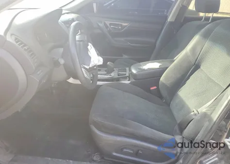 2015 Nissan Altima 2.5 z USA, uszkodzony, nr VIN 1N4AL3AP3FC493002